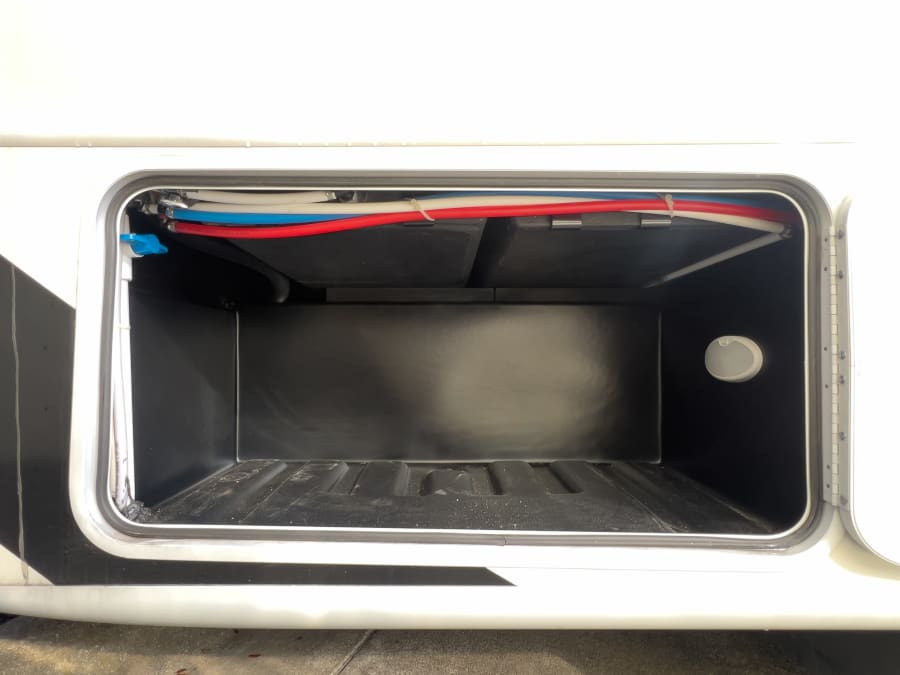 2023 Thor Motor Coach ACE — photo 33 view