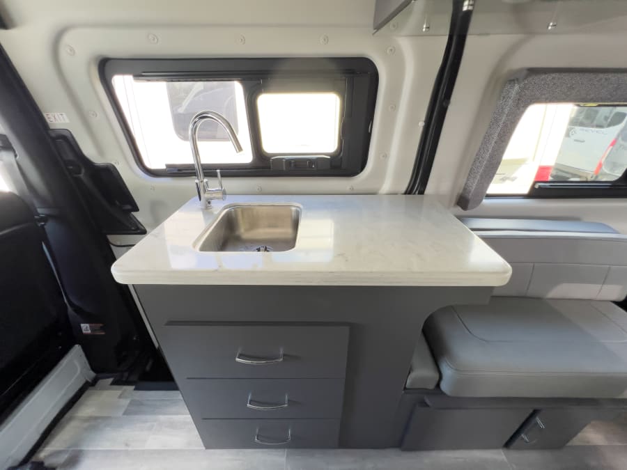 2023 Thor Motor Coach TRANQUILITY — photo 8 view