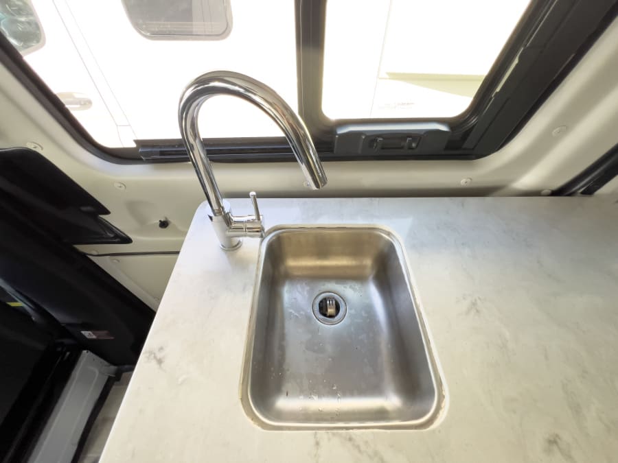 2023 Thor Motor Coach TRANQUILITY — photo 9 view