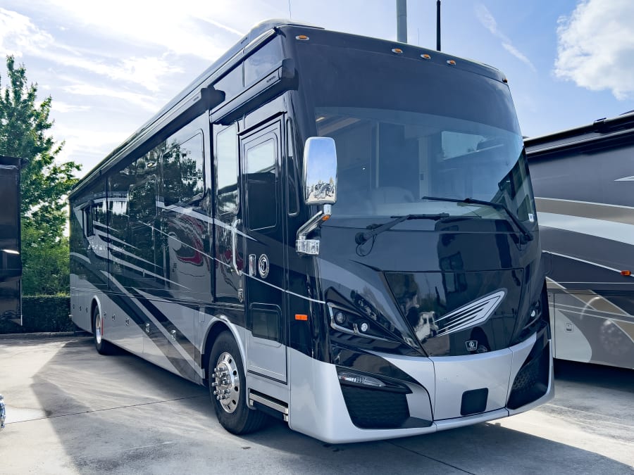 2023 Tiffin PHAETON