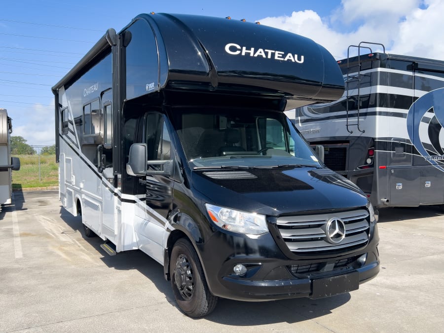 2025 Thor Motor Coach CHATEAU