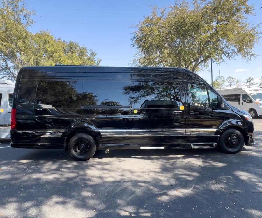 2027 Grech RV LUSSO — photo 13 view