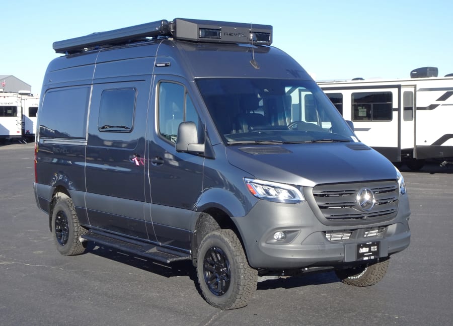 2025 Winnebago REVEL