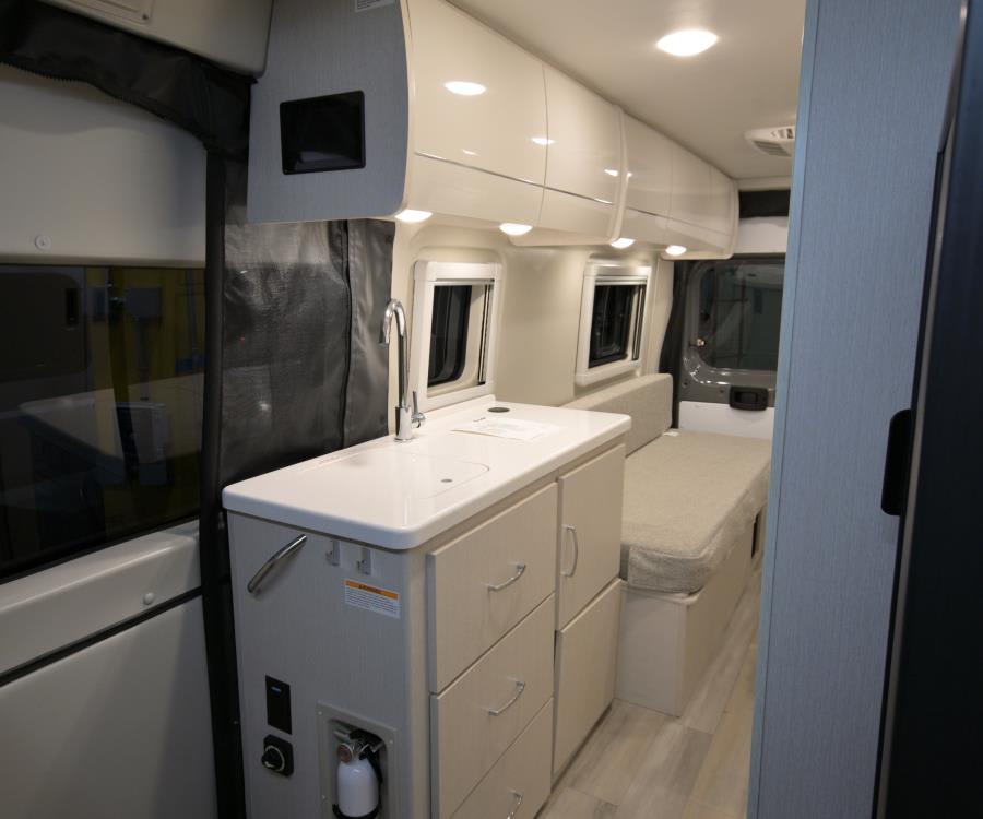 2026 Thor Motor Coach TELLARO — photo 7 view