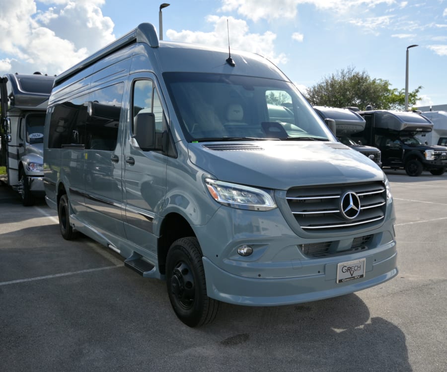 2027 Grech RV STRADA-ION