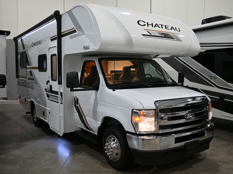 2027 Thor Motor Coach CHATEAU