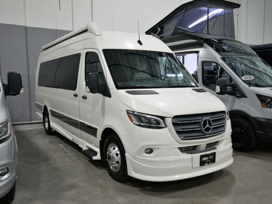 2024 Grech RV STRADA-ION