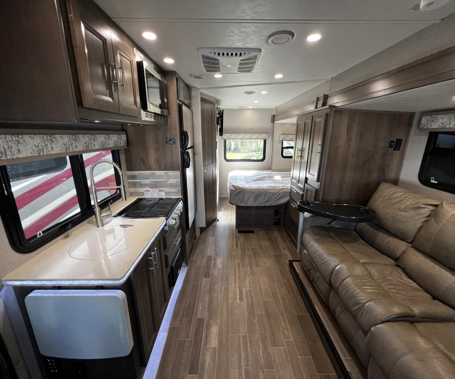 2021 Dynamax ISTATA 3 — interior view