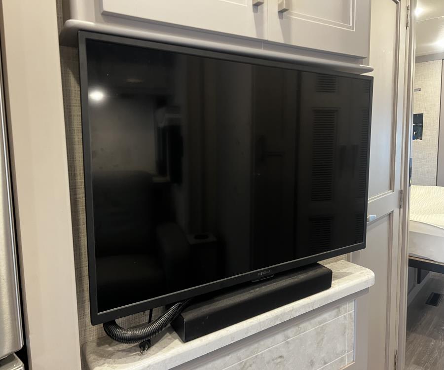 2023 Thor Motor Coach PASADENA — photo 12 view