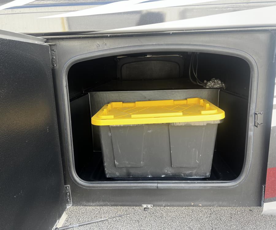 2023 Thor Motor Coach PASADENA — photo 50 view