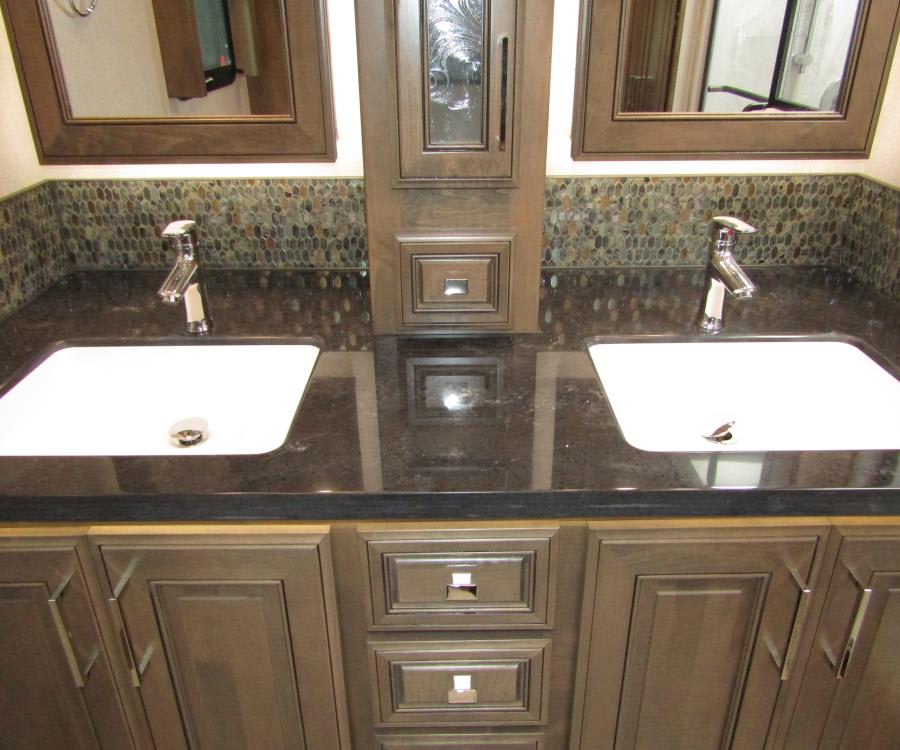 2026 Fleetwood DISCOVERY LXE — photo 26 view