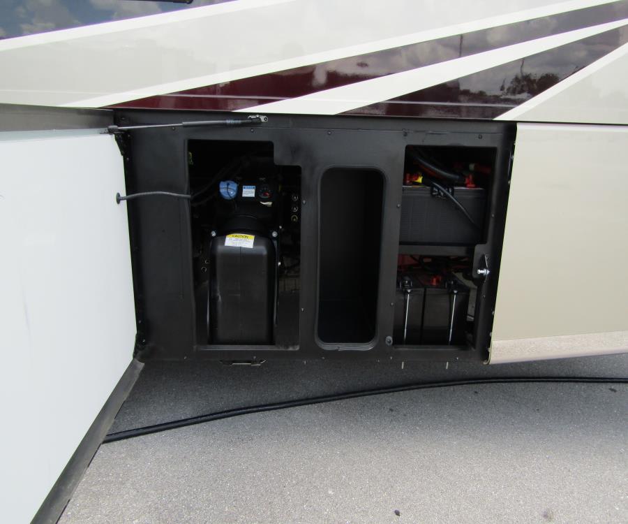 2026 Fleetwood DISCOVERY LXE — photo 38 view