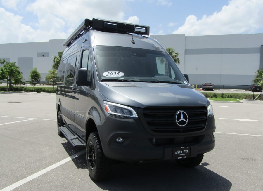 2025 Winnebago REVEL