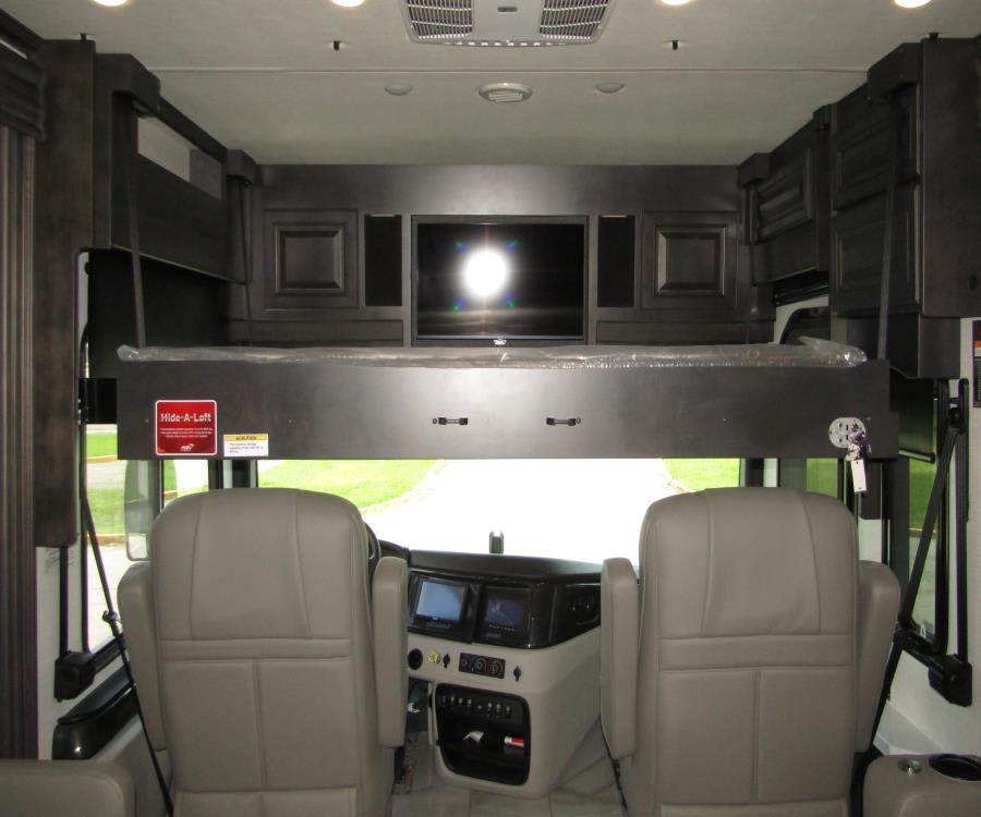 2026 Fleetwood DISCOVERY — interior view