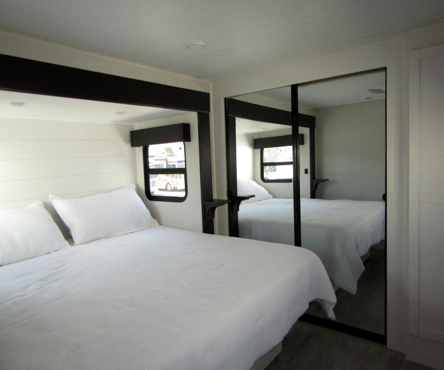 2026 Jayco CYCLONE — photo 16 view