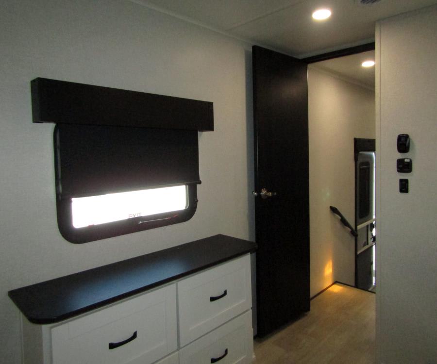 2026 Jayco CYCLONE — photo 18 view