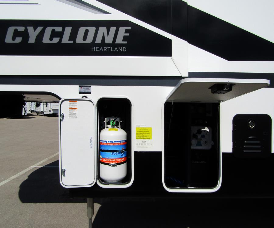 2026 Jayco CYCLONE — photo 27 view