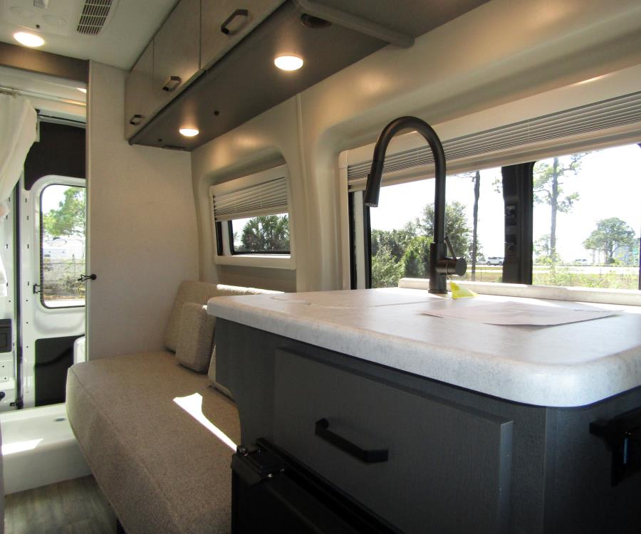 2026 Thor Motor Coach TALAVERA — photo 7 view