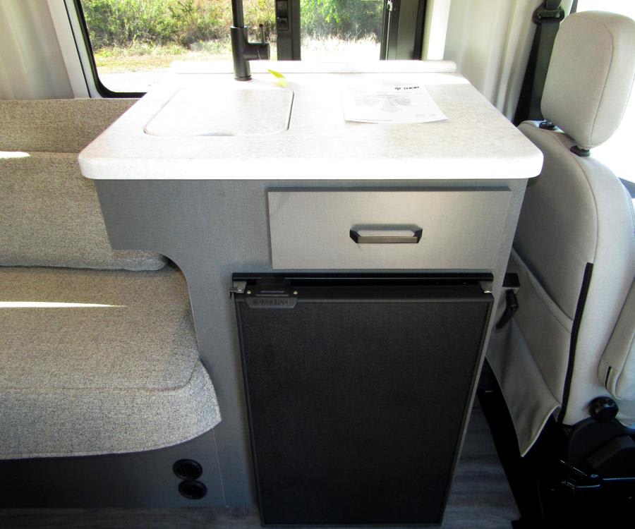 2026 Thor Motor Coach TALAVERA — photo 13 view