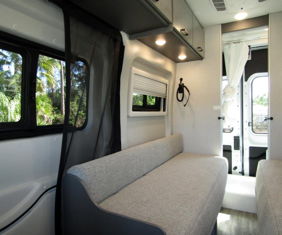 2026 Thor Motor Coach TALAVERA — photo 14 view
