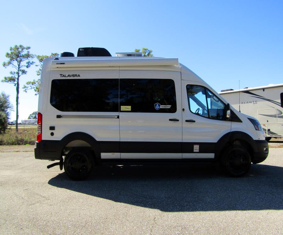 2026 Thor Motor Coach TALAVERA — photo 21 view