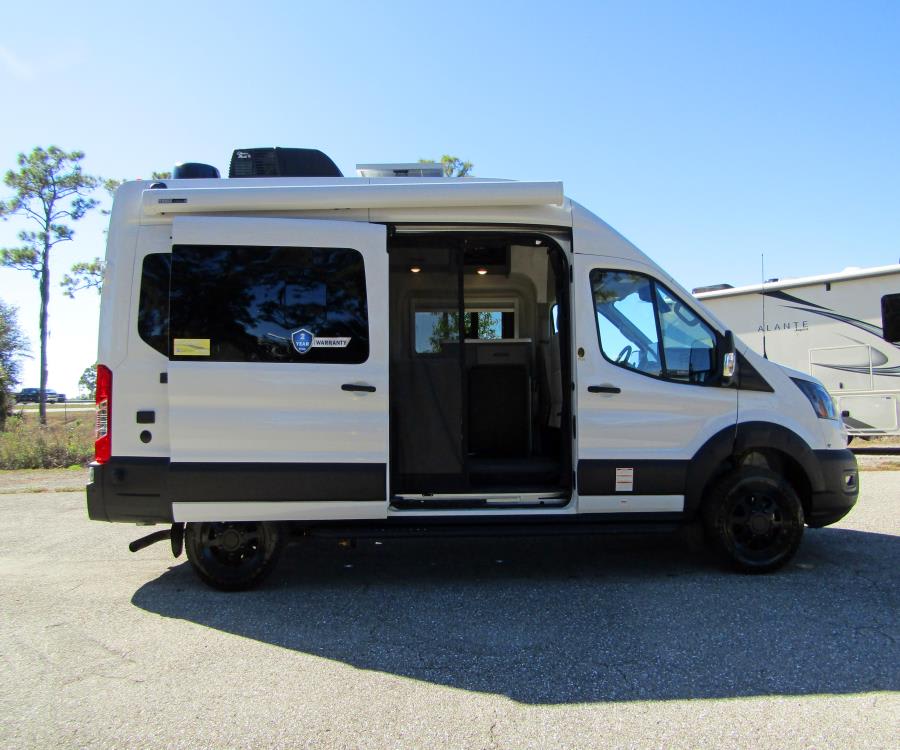 2026 Thor Motor Coach TALAVERA — photo 22 view