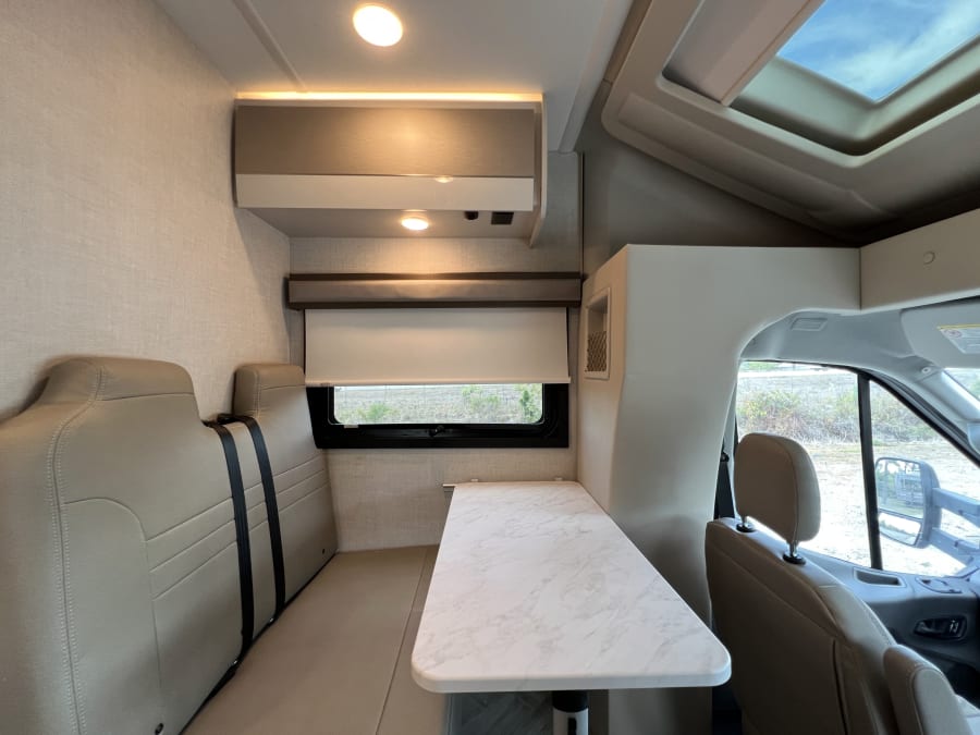 2026 Thor Motor Coach GEMINI TRIP — photo 15 view