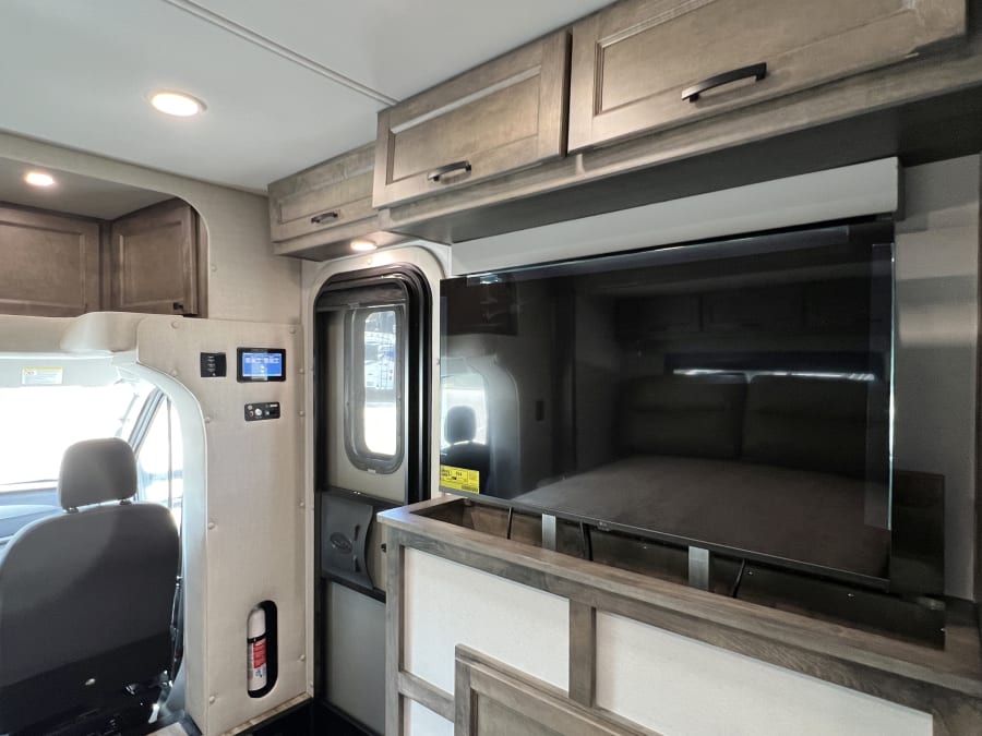 2026 Tiffin MIDAS — photo 18 view