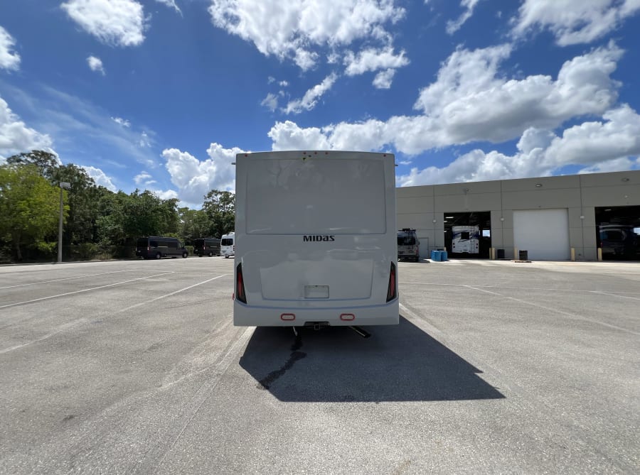 2026 Tiffin MIDAS — photo 25 view
