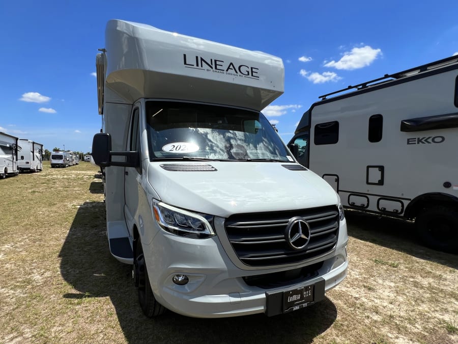 2026 Grand Design LINEAGE SERIES M