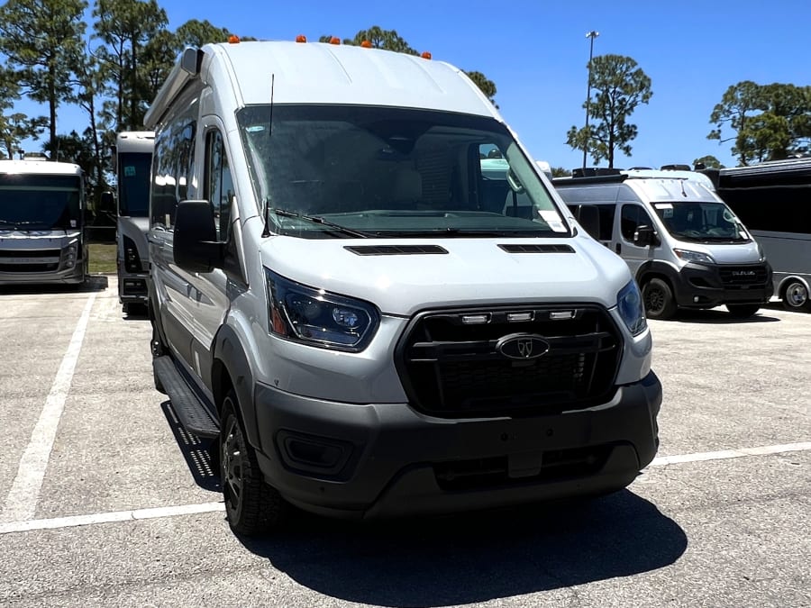 2027 Thor Motor Coach TALAVERA