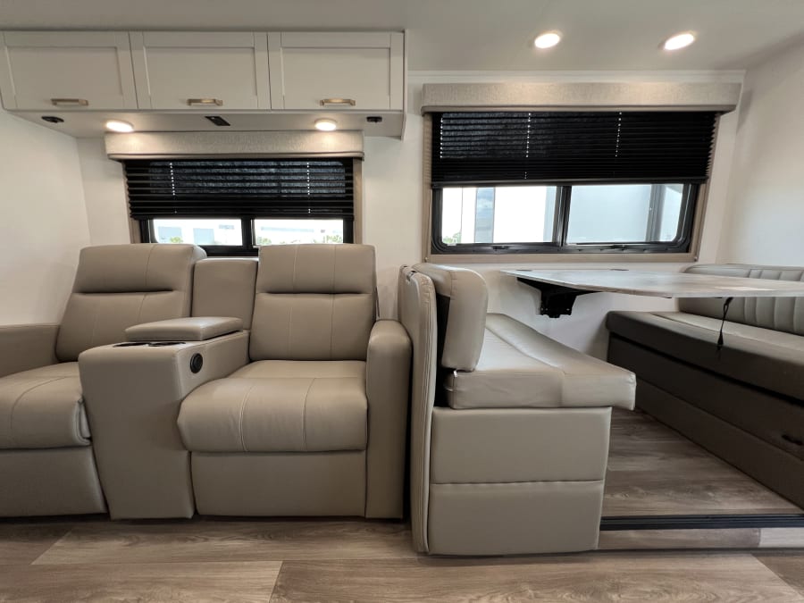 2027 Entegra ODYSSEY — photo 13 view
