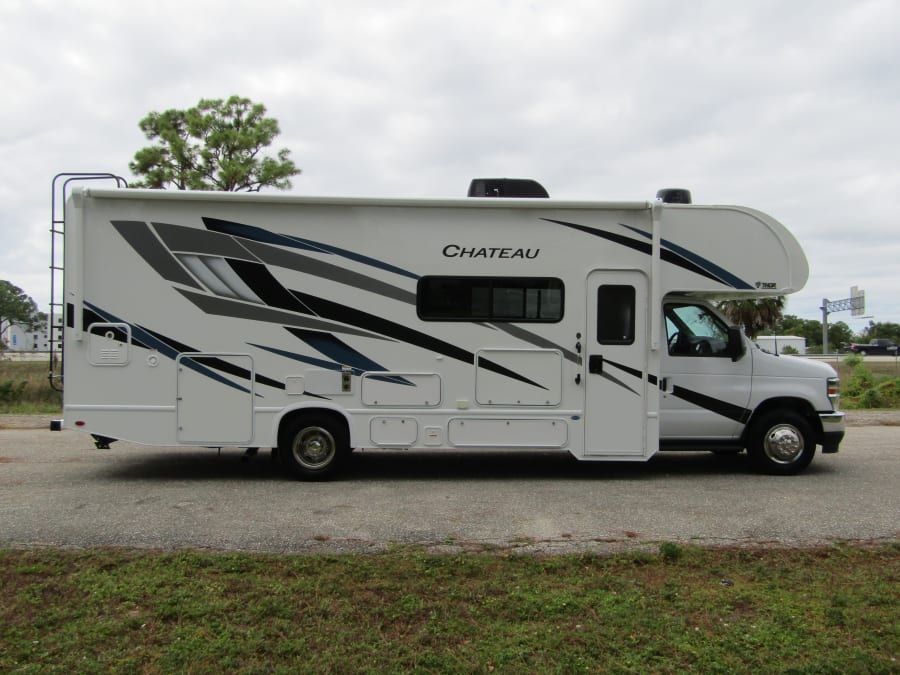 2024 Thor Motor Coach CHATEAU — photo 25 view