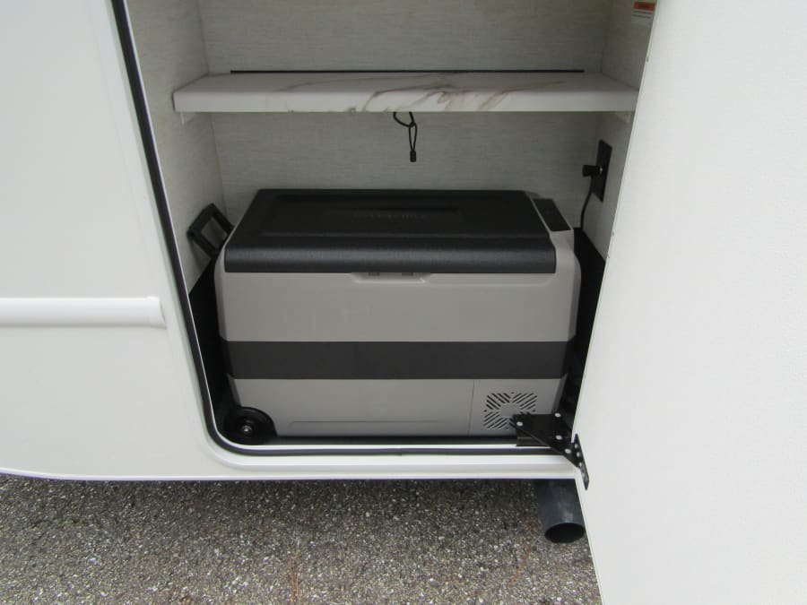 2024 Thor Motor Coach CHATEAU — photo 28 view