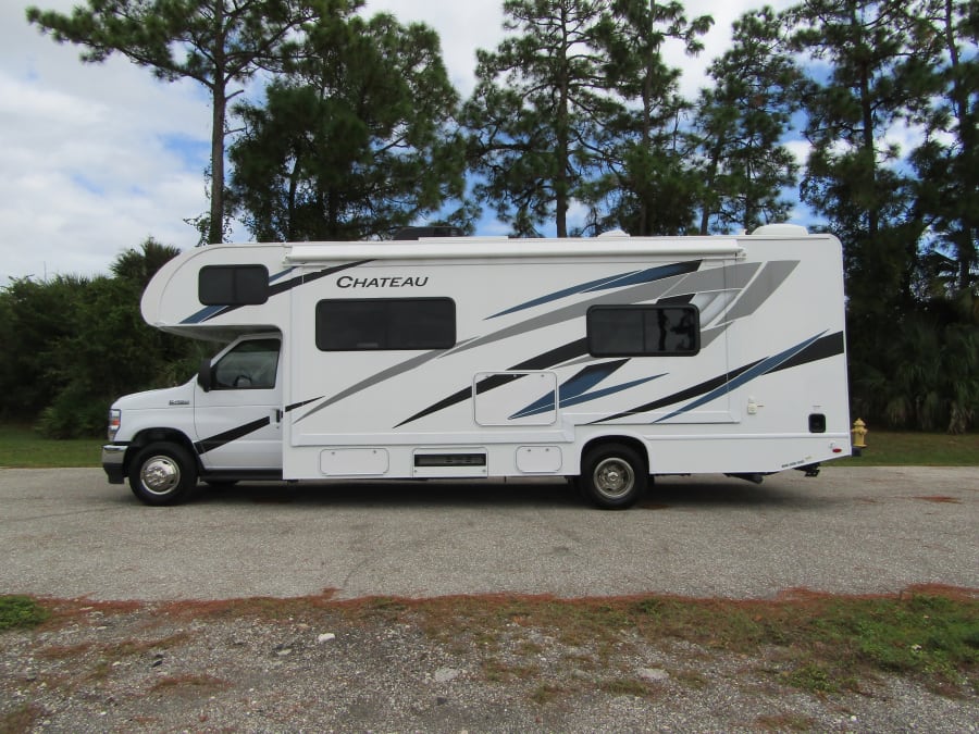 2024 Thor Motor Coach CHATEAU — photo 29 view