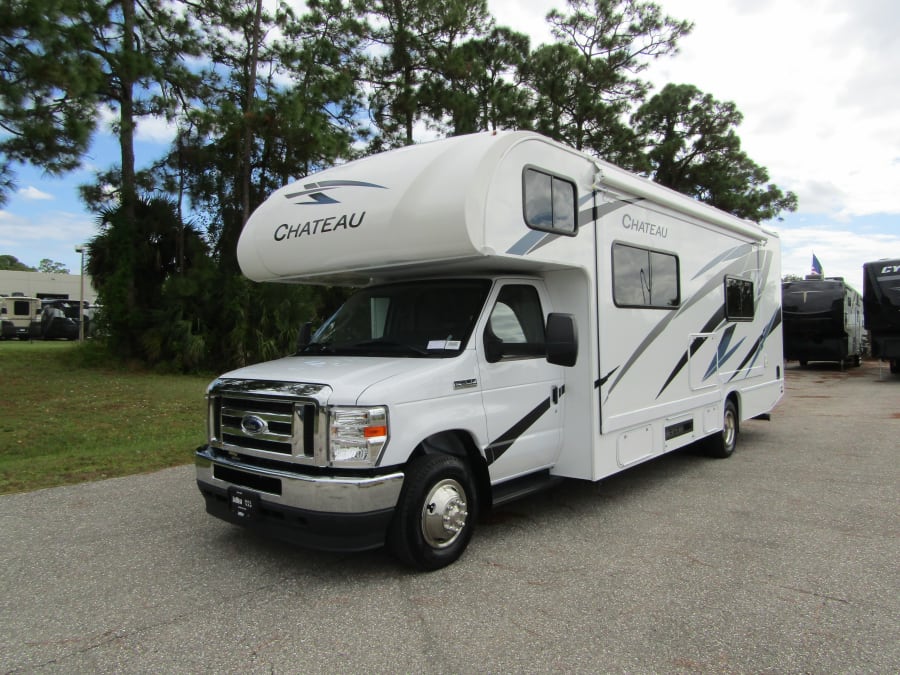 2024 Thor Motor Coach CHATEAU — photo 33 view