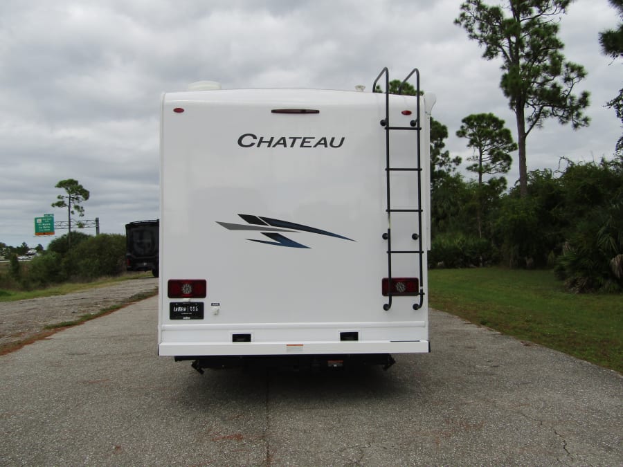 2024 Thor Motor Coach CHATEAU — photo 34 view