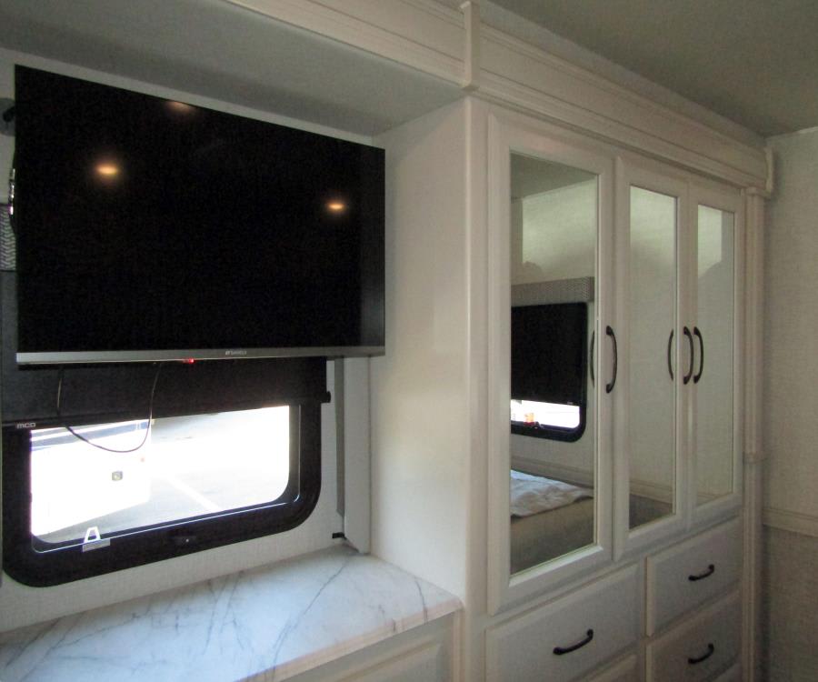 2025 Holiday Rambler ECLIPSE — photo 19 view