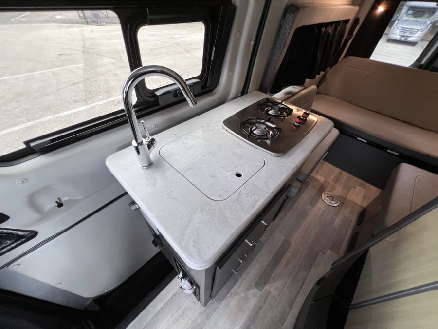 2023 Thor Motor Coach TRANQUILITY — photo 8 view