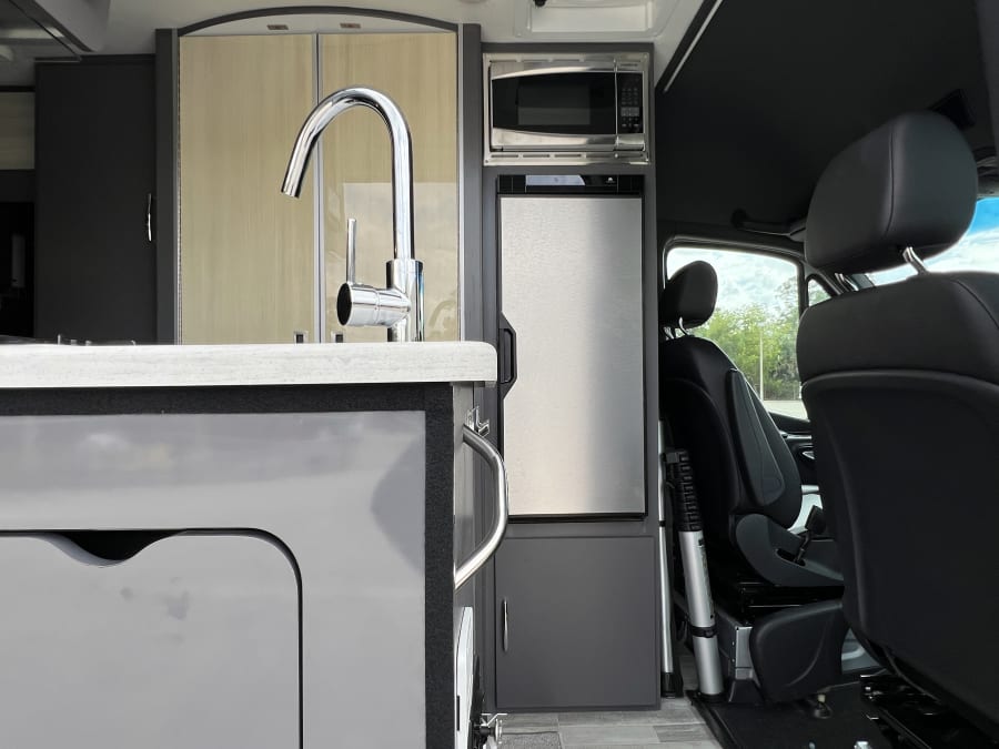 2023 Thor Motor Coach TRANQUILITY — photo 14 view