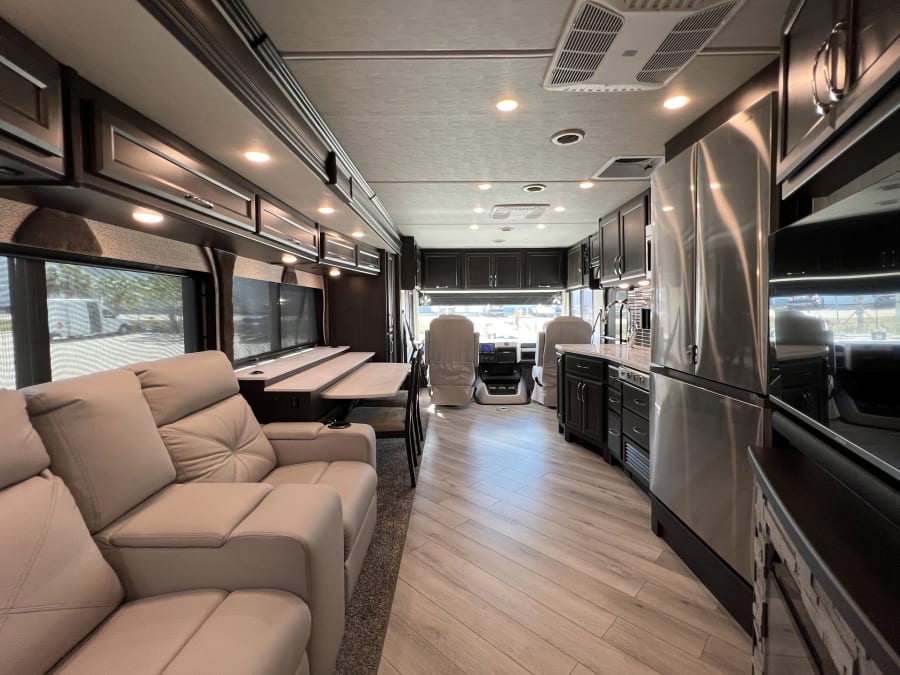 2024 Fleetwood BOUNDER — rear three-quarter view