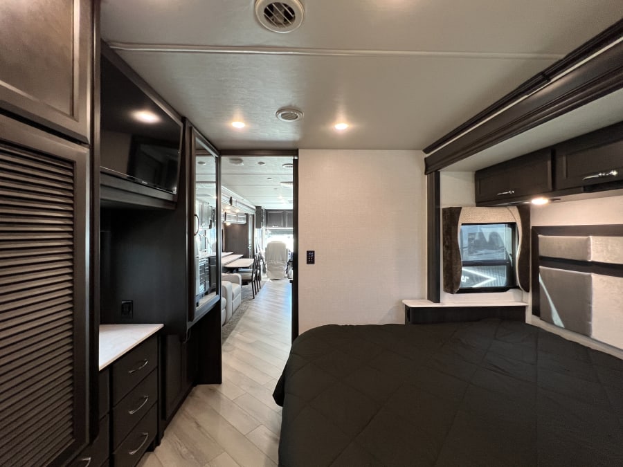 2024 Fleetwood BOUNDER — photo 22 view