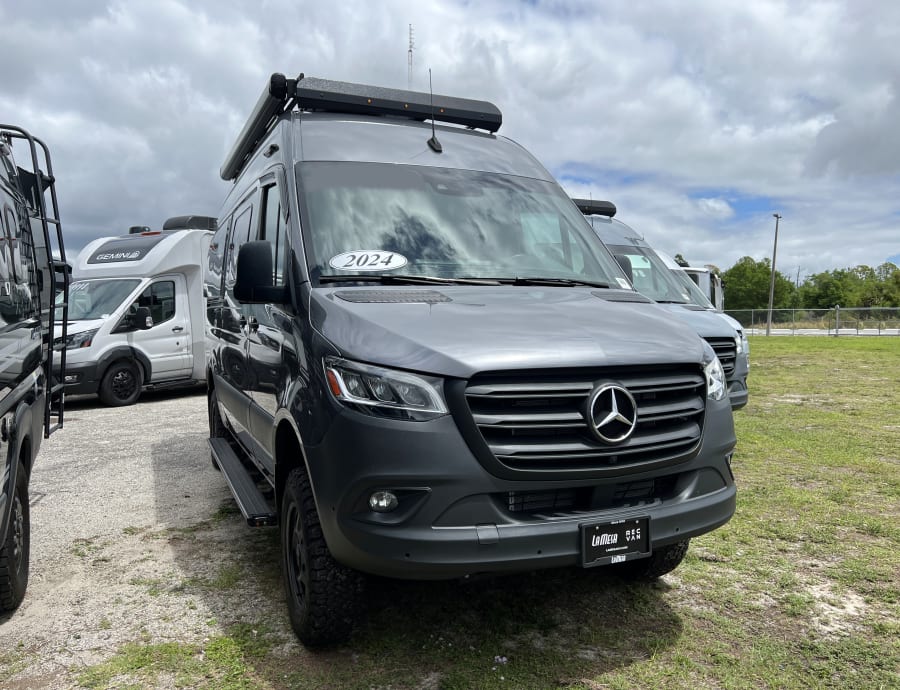 2024 Winnebago REVEL