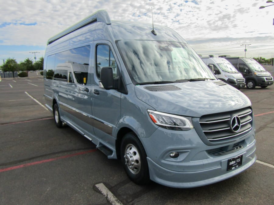 2025 Grech RV STRADA-ION
