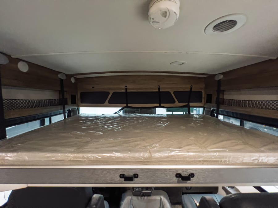 2026 Winnebago SUNSTAR — detail view