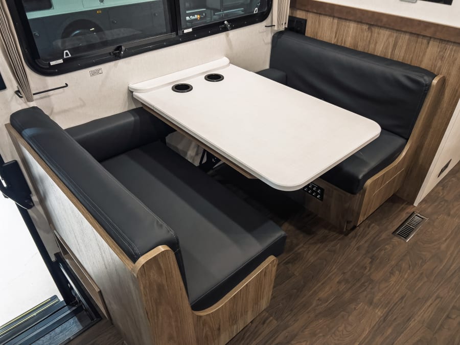 2026 Winnebago SUNSTAR — photo 11 view