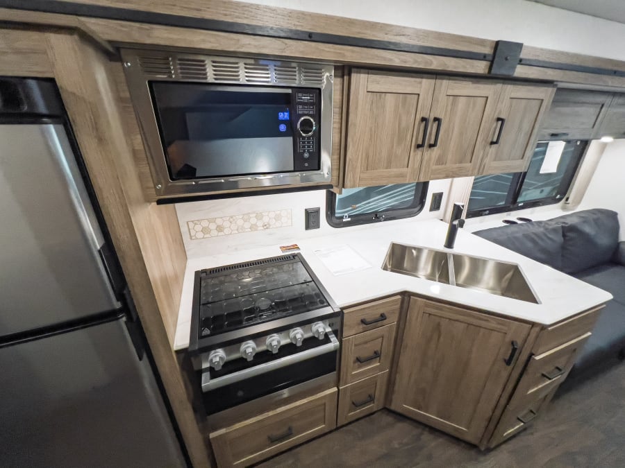 2026 Winnebago SUNSTAR — photo 12 view