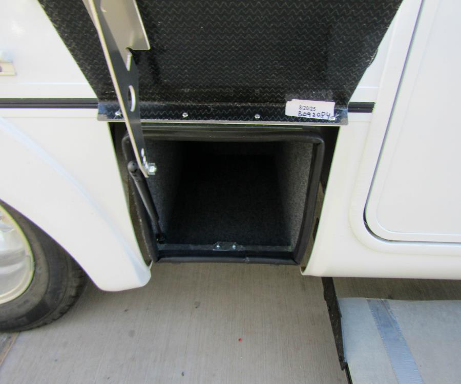 2026 Leisure Travel Vans WONDER — photo 21 view