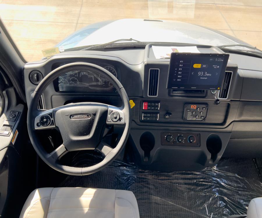 2026 Entegra ACCOLADE XL — side profile view