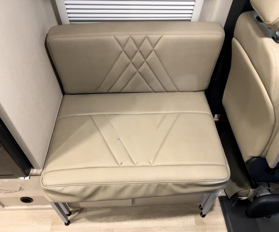 2026 Thor Motor Coach TRANQUILITY — photo 8 view